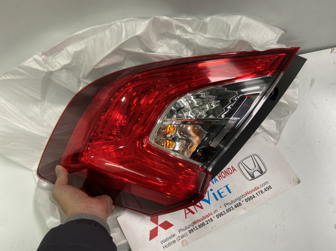 Đèn hậu xe Honda CIVIC 2016